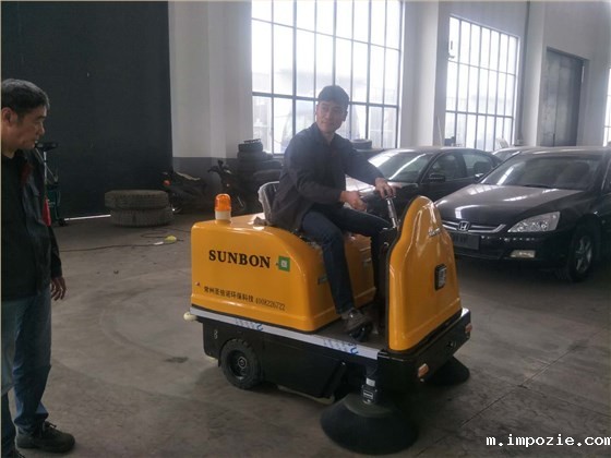 小型车间扫地机优势锐不可挡