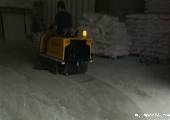 小型车间扫地机顺利交付南宁金旭阳淀粉有限公司