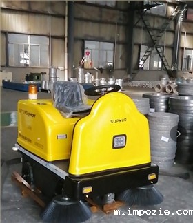 小型扫地机1400送往山西临汾工程机械