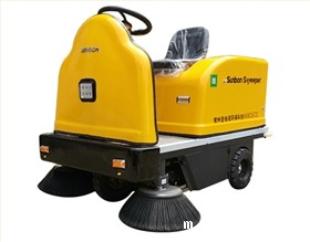 停车场扫地车 1400 03