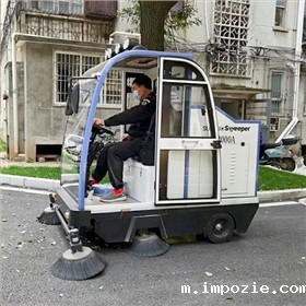 驾驶式电动扫地机 驾驶式电动扫地机