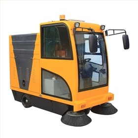 驾驶式电动扫地车 驾驶式电动扫地车
