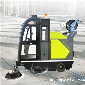 小型电动扫地车的作用