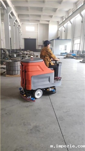 小型清扫车在食品车间的应用优势 小型清扫车在食品车间的应用优势