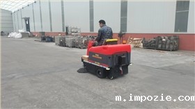  电动扫地车取代人工扫地是大势所趋