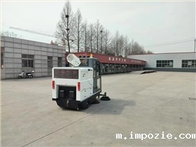 工厂清洁新趋势！驾驶扫地机代替传统人工清洁