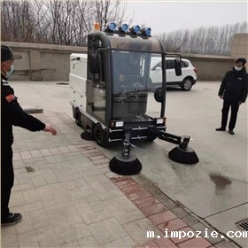 清扫车的多重用途:让城市变得更加洁净 清扫车的多重用途:让城市变得更加洁净