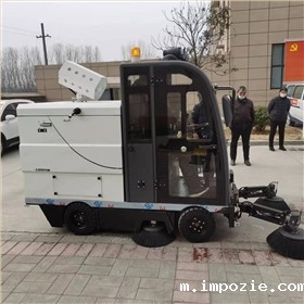 清扫车:城市清洁的无声英雄 清扫车:城市清洁的无声英雄