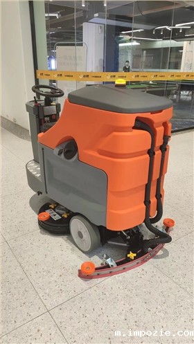 洗地机在工业中的应用：提升效率、保障安全的利器