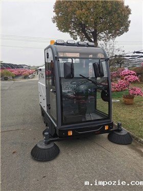 驾驶式清扫车:提升城市清洁效率的理想选择 驾驶式清扫车:提升城市清洁效率的理想选择