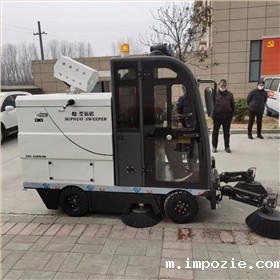 驾驶式扫地车是高效清洁的理想选择