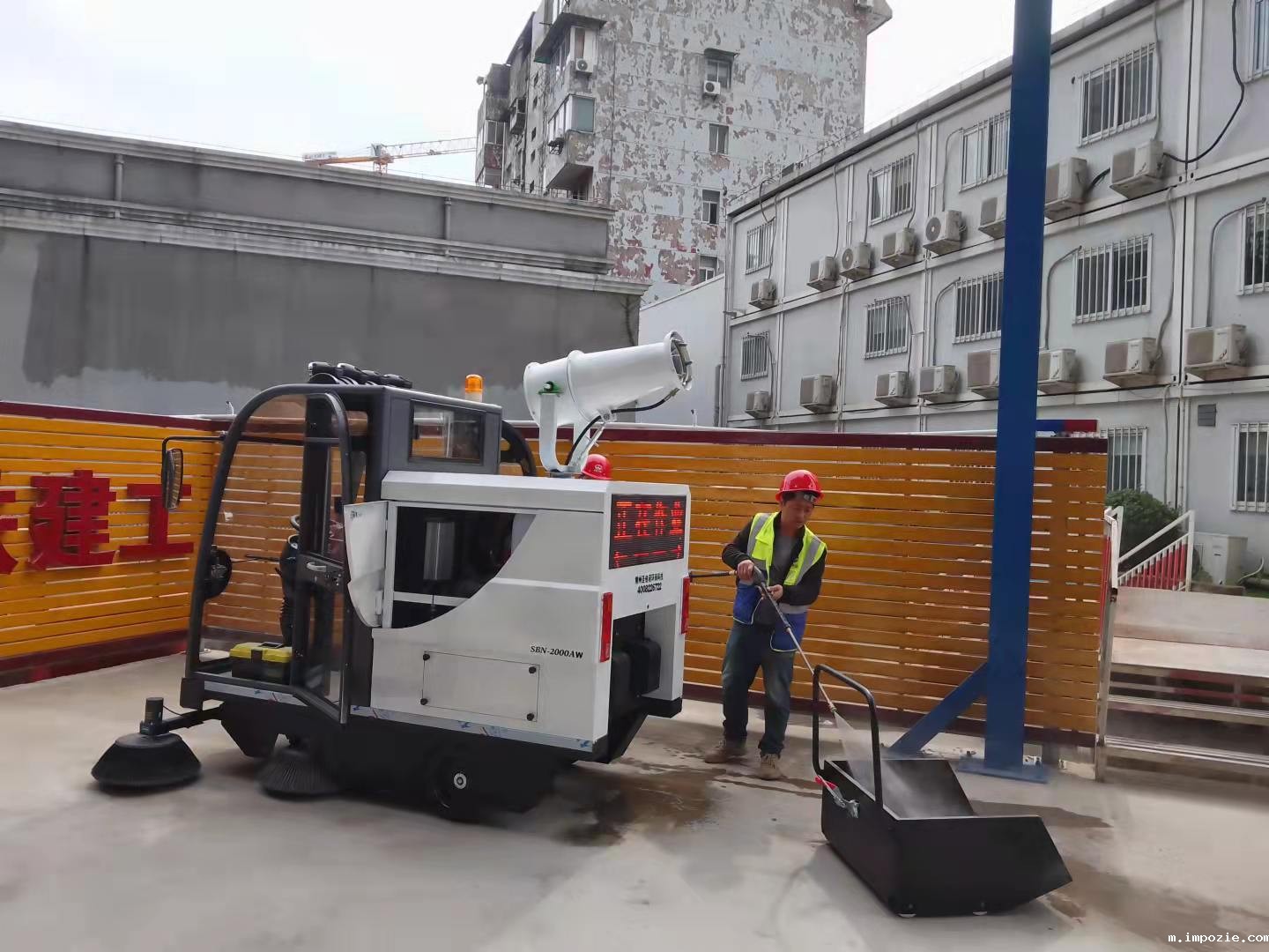 建筑工地应该选择什么样的清扫车呢? 建筑工地应该选择什么样的清扫车呢?